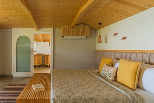 Chapter 5 @ The Ever House W/ Open Air Jacuzzi – 2 bedroom villa in Kasauli, Himachal Pradesh