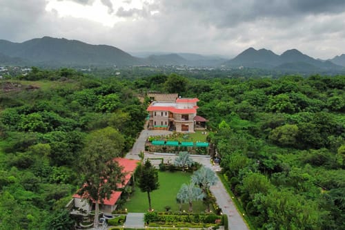 Prakriti Farms w/Breakfast – 5 bedroom villa in Udaipur, Rajasthan