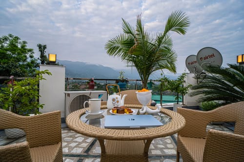 Sky Paradise | Pet-friendly 3-BHK Retreat With Gaming Zone, Home Theatre & Rooftop Gazebo – 3 bedroom villa in Dehradun, Uttarakhand