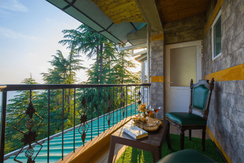 Hill Top Farmstead | Heritage 3-BHK English-Style Villa With Balcony, Gazebo & Stunning Hill Views – 3 bedroom villa in Shimla, Himachal Pradesh