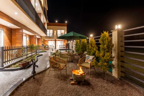 VanaSutra Resort | 1-Room Retreat On a Mini Forest Resort With Private Balcony & Shared Pool 15 Mins From Haridwar & Rishikesh – 1 bedroom villa in Haridwar, Uttarakhand