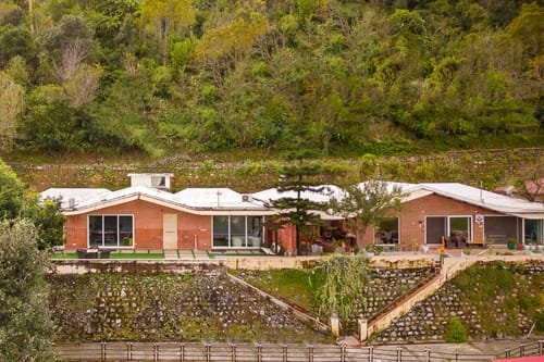 Oberoi's Chalet – 3 bedroom villa in Bhimtal, Uttarakhand