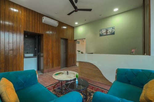 Pine View Resort | Pet-friendly Hilltop 1-Suite With Garden-Facing Balcony, Rooftop lounge, Restro & Game Zone – 1 bedroom villa in Kasauli, Himachal Pradesh