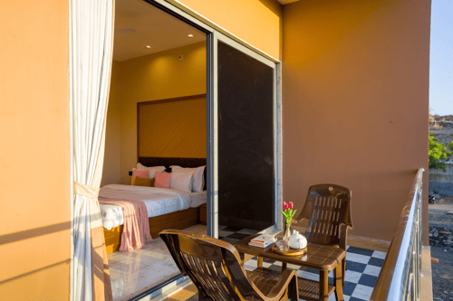Jeevan Tara Villa | 3-BHK Pet-friendly Retreat: Private Pool, Garden & Scenic Views – 3 bedroom villa in Udaipur, Rajasthan