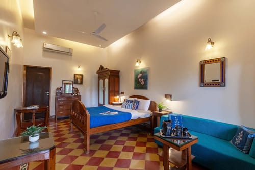 Mountain's Edge w/ Valley Views