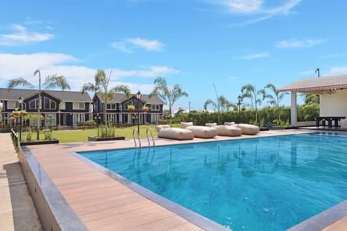 Esh Cottages Willow | Hillside 1-room Retreat With Lush Garden, Common Pool & Restaurant