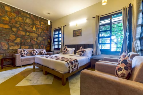 Lake and Hill | Pet-friendly 3-BHK Retreat With Private Pool, Garden, Gazebo & Majestic Aravali Views – 3 bedroom villa in Udaipur, Rajasthan