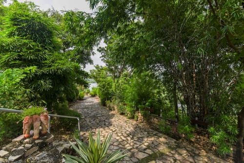 Lake and Hill | Pet-friendly 3-BHK Retreat With Private Pool, Garden, Gazebo & Majestic Aravali Views – 3 bedroom villa in Udaipur, Rajasthan