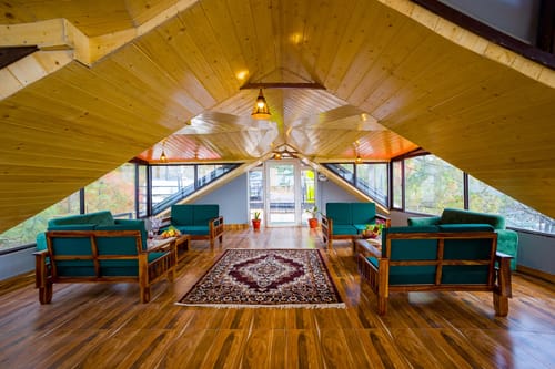 Archee’s Villa | 6-BHK property with gaming zone, attic, open dining and 360° mountain views – 6 bedroom villa in Kasauli, Himachal Pradesh