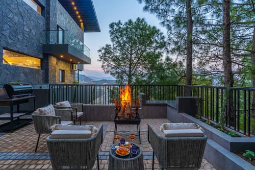 Uno @ The Himalayan Den – 4 bedroom villa in Kasauli, Himachal Pradesh