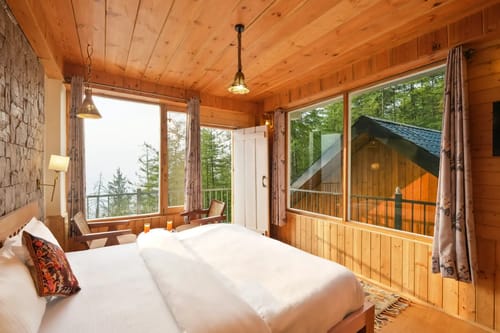 Luxurious Pahadi Retreat