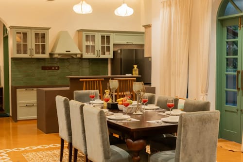 Villa Frienders | Indo-Portuguese 5-BHK Villa With Private Pool & Lift Near Popular Beaches – 5 bedroom villa in North Goa, Goa