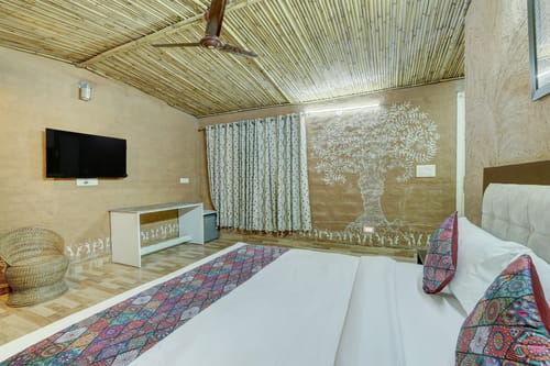 Aravale Farm | Pet-friendly 4-BHK Farmhouse With Private Pool, 2-Acre Lush Garden & Aravali Views – 4 bedroom villa in Delhi Ncr, Delhi