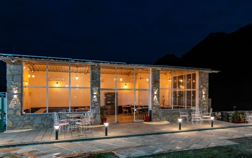Mandovar Mountain Valley Retreat | 4 Room Pet-friendly Suite In a Private Estate with Shared Pool, Garden, Restaurant & Hill Views – 4 bedroom villa in Udaipur, Rajasthan