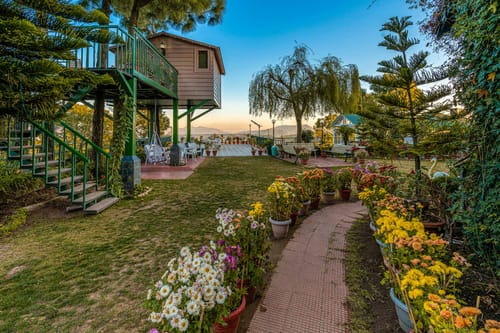 2 Rooms @ Villa Mountain Crest w/ Outdoor Pool – 2 bedroom villa in Kasauli, Himachal Pradesh