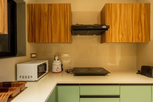 Kamerios Regalia | Elegant Pet-friendly 2-BHK Apartment With Rooftop Pool & Lift – 2 bedroom villa in North Goa, Goa