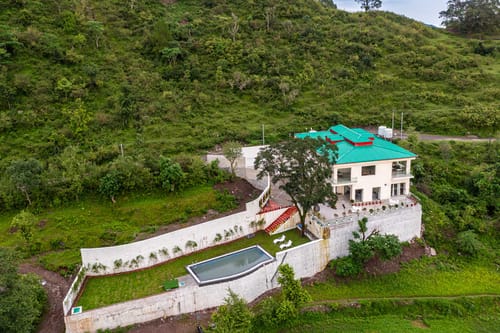 Tranquil @ Cedar Haven - Nahan W/Outdoor Infinity Pool – 3 bedroom villa in Kasauli, Himachal Pradesh