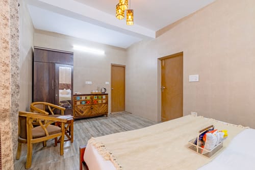 Vyasa Resorts | 2-BHK Duplex Cottage With Lounge Area, Balcony & Picturesque Hill Views| 5 mins From Mussorie Lake – 2 bedroom villa in Mussoorie, Uttarakhand