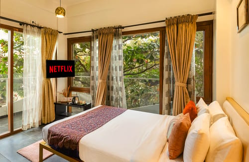 The Jazminn Alloyhall | 3-BHK Pet-friendly Apartment with Balcony | Near Bengaluru Palace – 3 bedroom villa in Bengaluru, Karnataka