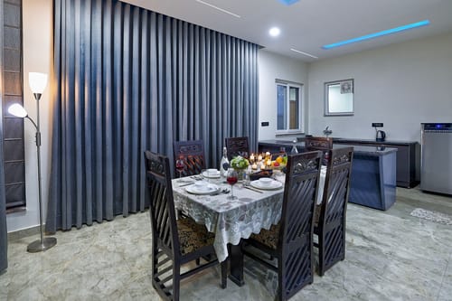 Amaltas | 4 BHK Countryside Hideaway With Pvt Pool, Lush Garden & 360 Aravalli Views