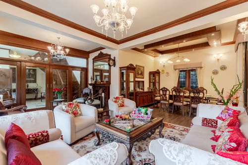 The Meadow | Elegant 3-BHK Hill Retreat With Entertainment Lounge & Terrace – 3 bedroom villa in Nainital, Uttarakhand