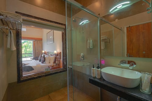 Stone Age | 1-Suite with Restaurant, Reception and Garden