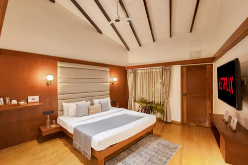 Lush Villa | 6-BHK Pet-Friendly Villa with Pool, Jacuzzi, Gazebo & Garden – 6 bedroom villa in Igatpuri, Maharashtra