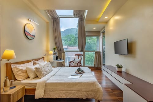 Celestial Rhapsody | Charming 3-BHK Villa With Garden, Terrace & Scenic Views – 3 bedroom villa in Nainital, Uttarakhand