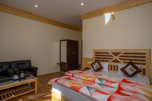 Stonehurst Cottage – 5 bedroom villa in Manali, Himachal Pradesh