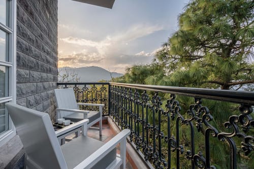 The Mansion - 8BHK – 8 bedroom villa in Kasauli, Himachal Pradesh