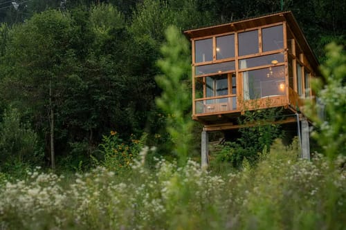 Van Gogh's Treehouse|Jacuzzi|Bonfire|Starry Nights