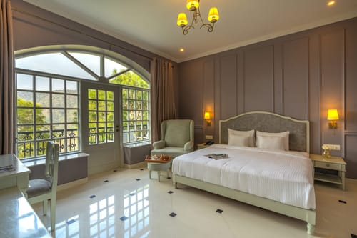 The Mansion - 8BHK – 8 bedroom villa in Kasauli, Himachal Pradesh