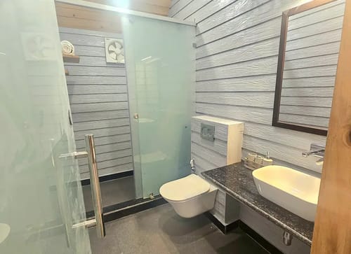 The Treepie - Private Chalet