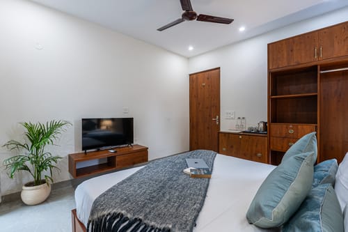Lakefront | 4-BHK Villa with Common Patio Seating, Attic and Outdoor Dining Area – 4 bedroom villa in Bhimtal, Uttarakhand