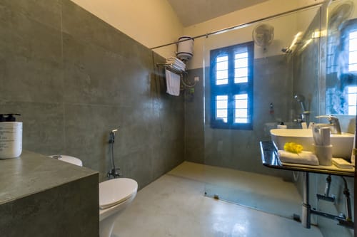 Lake and Hill | Pet-friendly 3-BHK Retreat With Private Pool, Garden, Gazebo & Majestic Aravali Views – 3 bedroom villa in Udaipur, Rajasthan