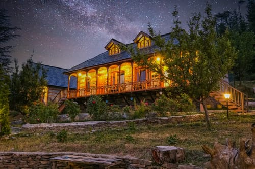 Cedarwood Cottage – 2 bedroom villa in Shimla, Himachal Pradesh
