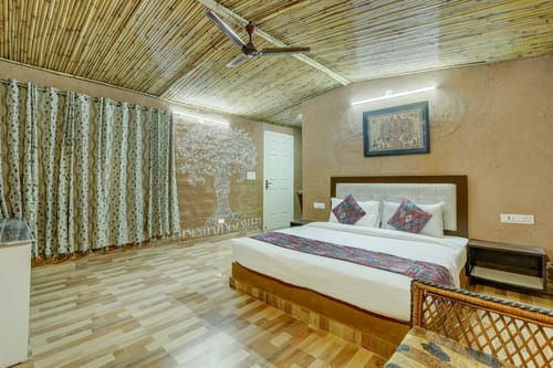 Aravale Farm | Pet-friendly 4-BHK Farmhouse With Private Pool, 2-Acre Lush Garden & Aravali Views – 4 bedroom villa in Delhi Ncr, Delhi