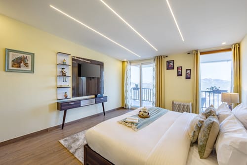 Silverstone | Hillside 6-BHK Getaway With Garden, Gaming Zone & Lounge Area