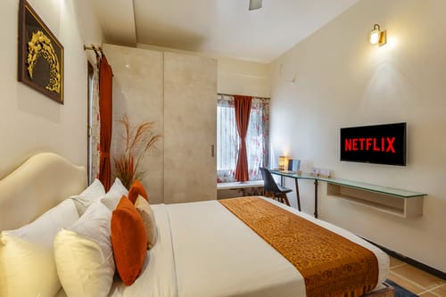 The Jazminn Earthroom | 3-BHK Pet-friendly Apartment with Shared Sit Out Area | Near Bengaluru Palace – 3 bedroom villa in Bengaluru, Karnataka
