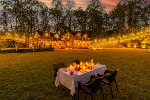 The Woods: Pine Villa