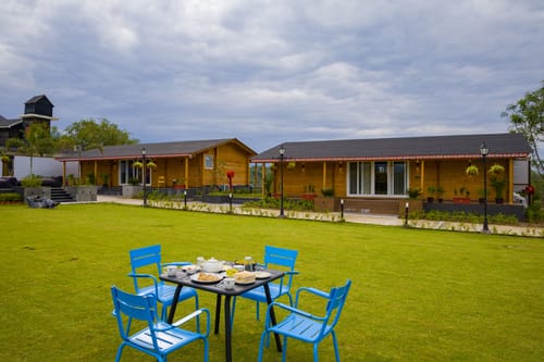 Esh Cottages Moss | Hilltop 2-BHK Retreat with Open-air Jacuzzi, Shared Garden, Pool & Cosy Lounge