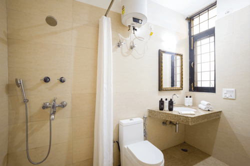 Thistle House | Pet-friendly 4-BHK Hideaway with Gazebo & Terrace by Bhimtal Lake – 4 bedroom villa in Nainital, Uttarakhand