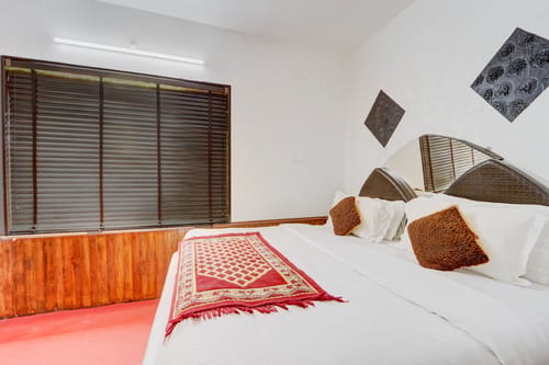 Heaven Hill View | Elegant 2-BHK Hill Retreat With Garden & Balcony – 2 bedroom villa in Ooty, Tamil Nadu