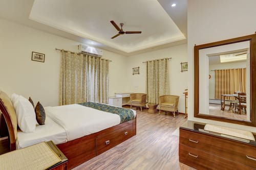 Aravale Farm | Pet-friendly 4-BHK Farmhouse With Private Pool, 2-Acre Lush Garden & Aravali Views – 4 bedroom villa in Delhi Ncr, Delhi