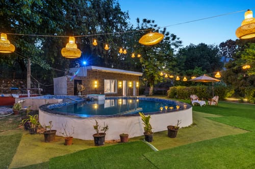 Crystal Farms | Pet-friendly 3-BHK Farmhouse with Private Pool, Bar, Garden & Elegant British Interiors | Close to Qutub Minar – 3 bedroom villa in Delhi NCR, Delhi