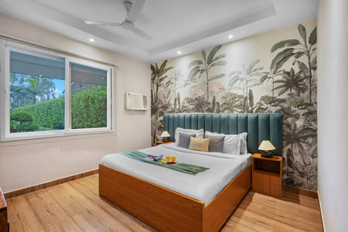 Krishna Manor | 3-BHK Farmhouse With Private Pool & Lush Garden | Near Noida Expressway – 3 bedroom villa in Delhi Ncr, Delhi