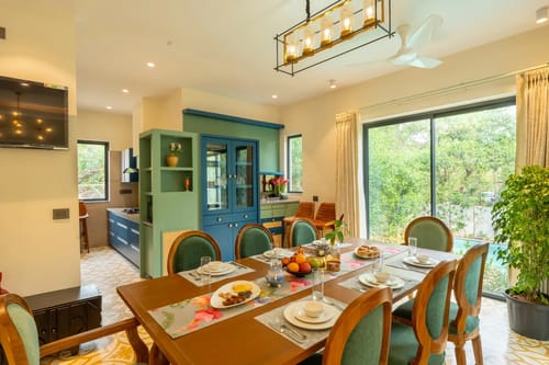 Laguna Aura | 4-BHK | Pvt Pool & Garden | Bar