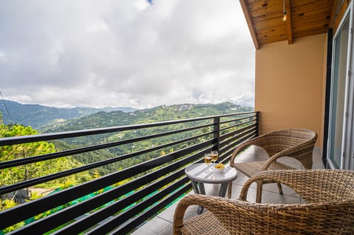 Trio’s Top | 1 Pet-friendly Room with Valley views, Garden & Balcony
