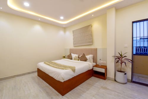 Auric Lake Villa | 2-Room Suite Shared Plunge Pool and Terrace | Near Fateh Sagar Lake – 2 bedroom villa in Udaipur, Rajasthan