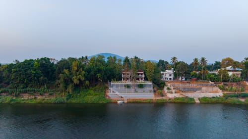 Vintage Retreat | 5-BHK Riverfront Heritage Villa With Speed Boat, Ayurvedic Spa & Cultural-Themed Rooms Near Malayattoor – 5 bedroom villa in Kochi, Kerala
